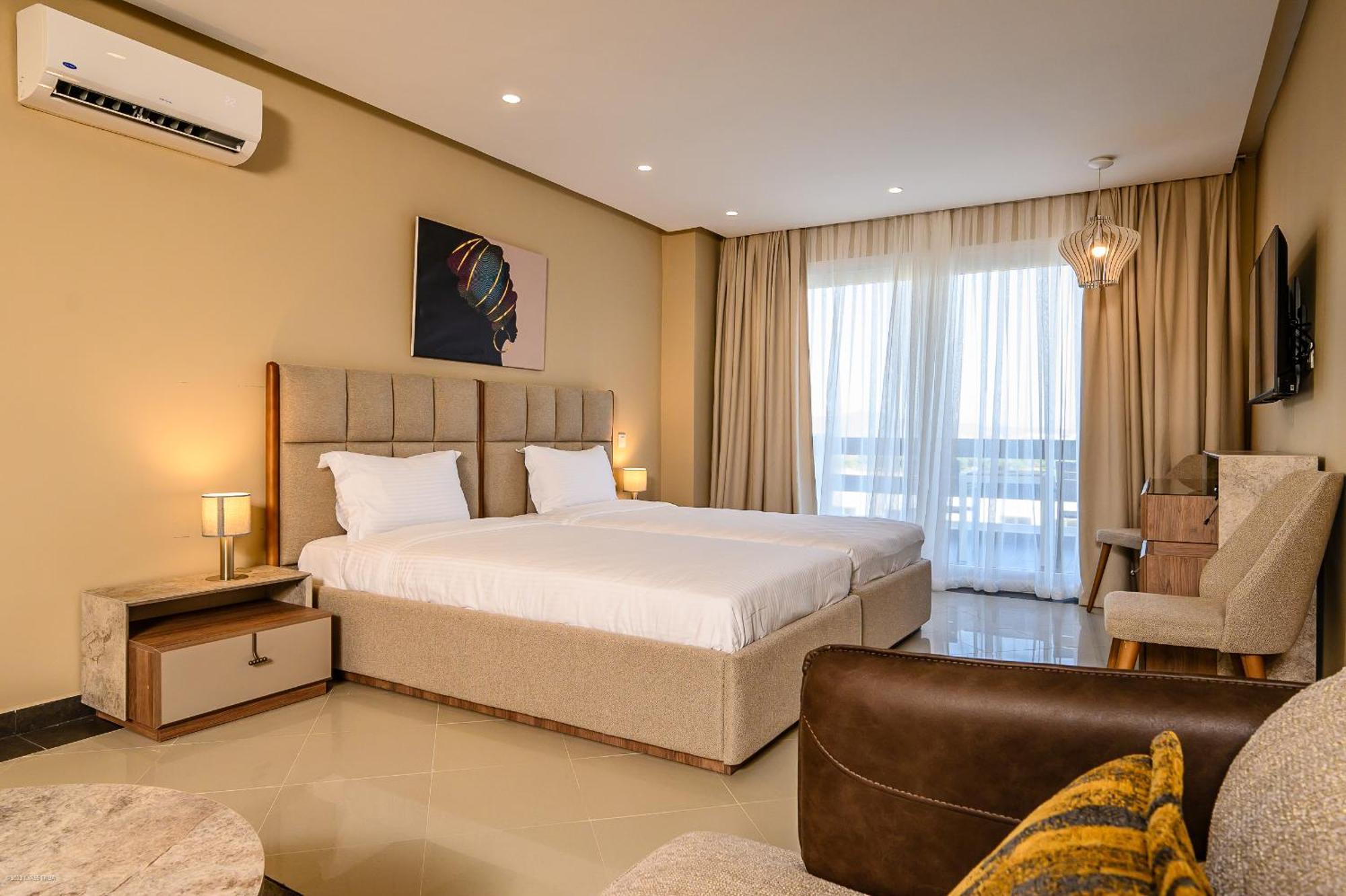 Playa Del Pacha Hotel 4*
